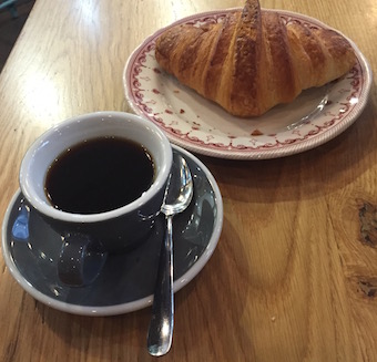 plain croissant at sum of us dubai